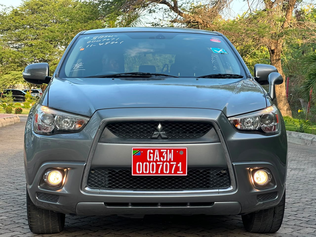 MITSUBISHI RVR